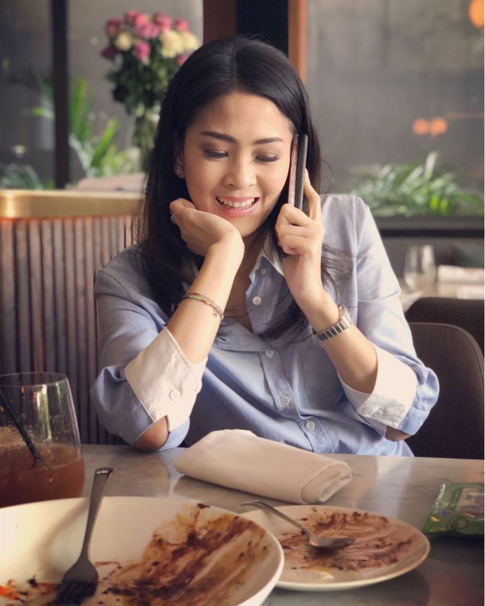 10 Potret cantik Pricillia, istri Lukman Sardi yang gayanya bak ABG