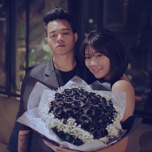 10 Gaya pacaran Reza Oktovian & Wendy, mesra abis bikin jomblo baper