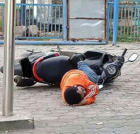 10 Potret 'kearifan lokal' hanya di Indonesia bikin senyum sendiri