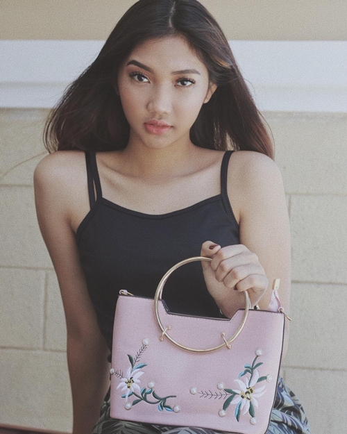 10 Pesona Cindy Caroline, sahabat Awkarin disebut mirip Marion Jola