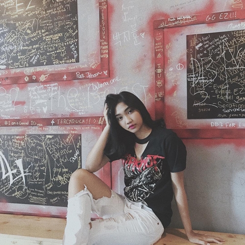 10 Pesona Cindy Caroline, sahabat Awkarin disebut mirip Marion Jola