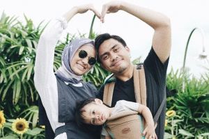 Tak cuma Ayu dan Ditto, 6 pasangan seleb ini dari temen jadi demen