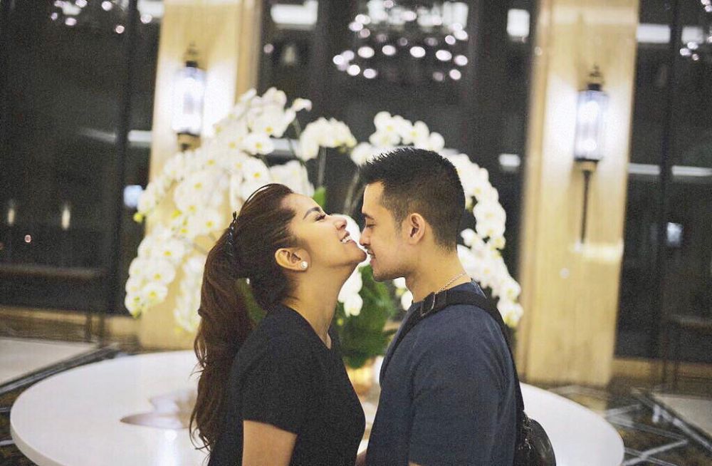 Tak cuma Ayu dan Ditto, 6 pasangan seleb ini dari temen jadi demen