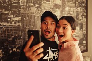 Sebulan menikah, Putri Marino posting foto mesra di ranjang sama suami