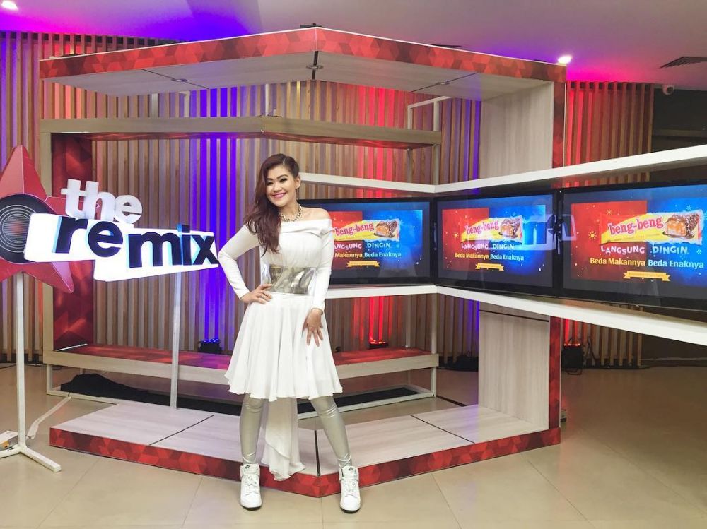 10 Pesona Thalita Elizabeth, saudara Nia Ramadhani yang memesona