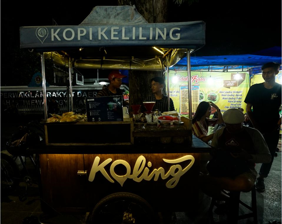 Koling, kopi cita rasa kafe dalam nuansa kaki lima di Malioboro
