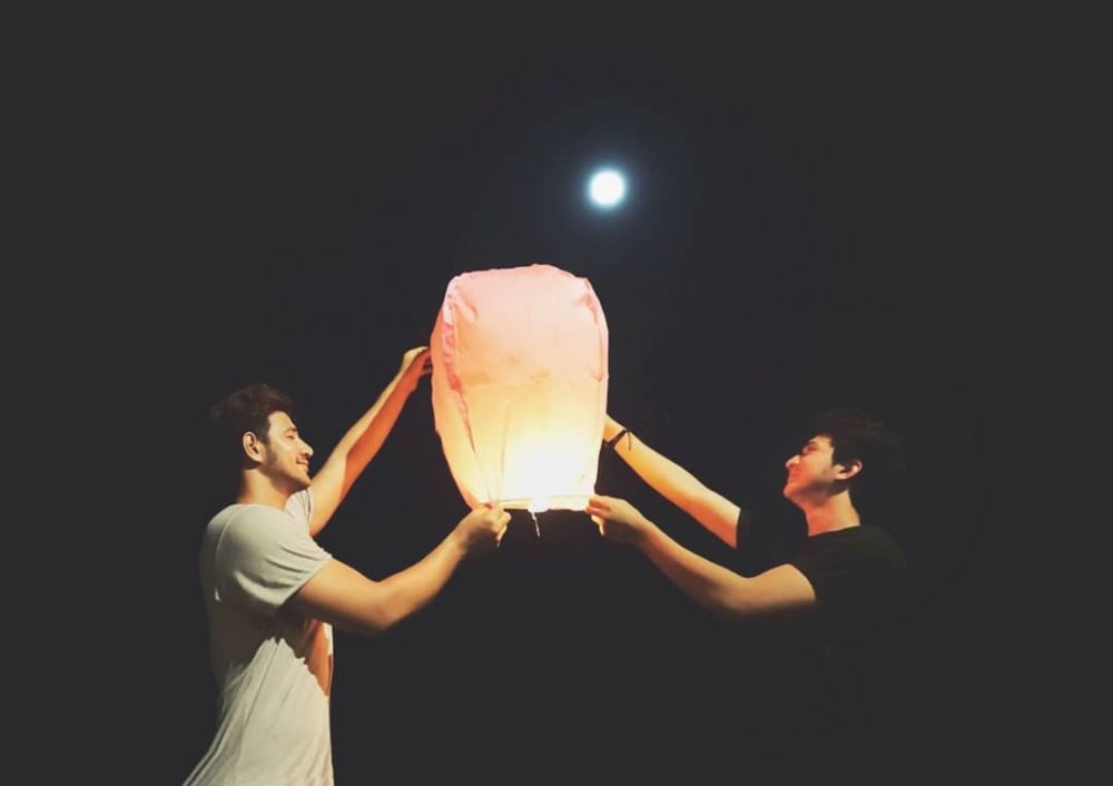 9 Momen kompak Ammar dan Aditya Zoni, duo kakak-adik pesinetron hits