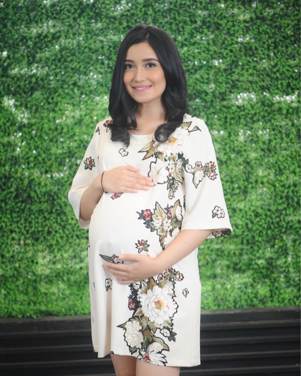 8 Pesona Nancy Agita, istri Lian Firman yang cantik & memesona