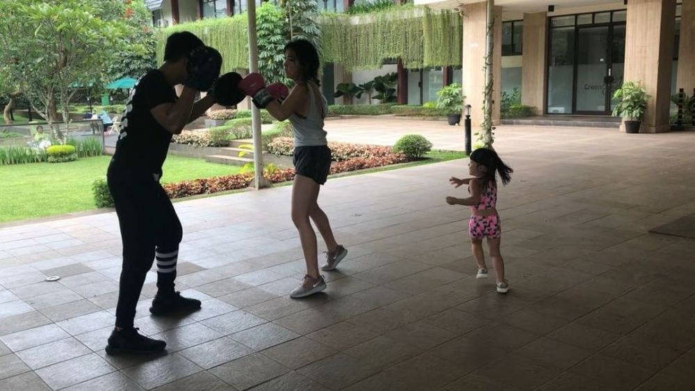 10 Gaya enerjik Gisela Anastasya saat berolahraga, seru abis