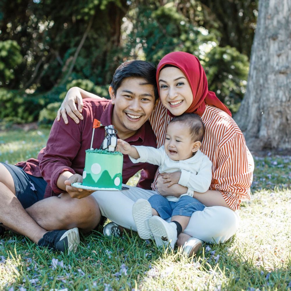 4 Seleb ini buka bisnis barbershop, ada yang berpredikat first class