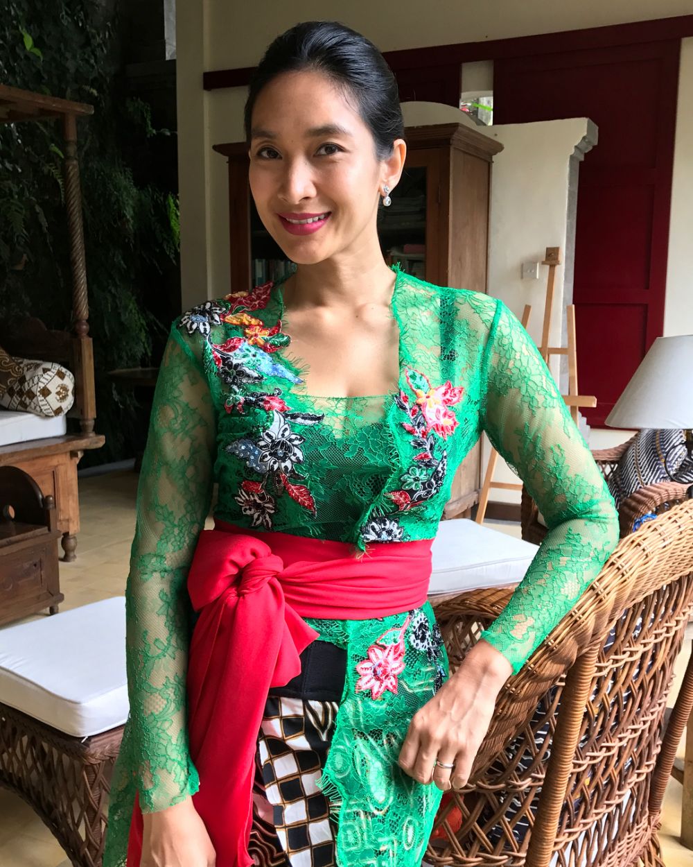 Totalitas akting, 4 seleb cantik ini pernah perankan PSK dalam film