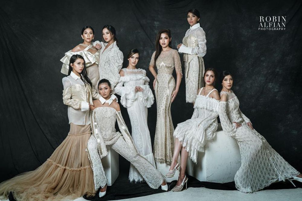 Girl Squad pemotretan lagi, gaya Chacha Frederica ini jadi sorotan