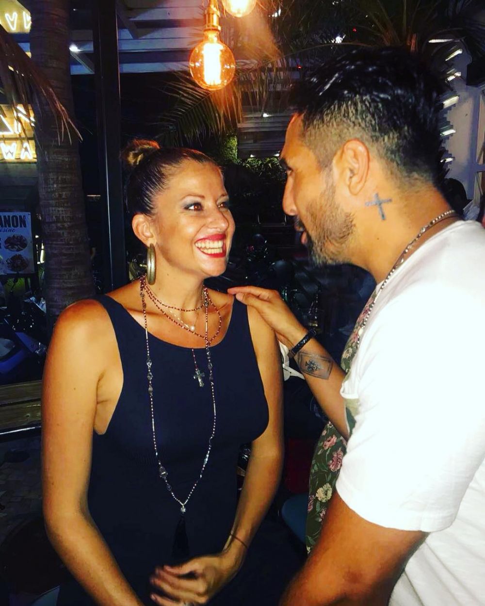 6 Momen mesra Gaston Castano dan Luna, pasangan yang baru punya baby