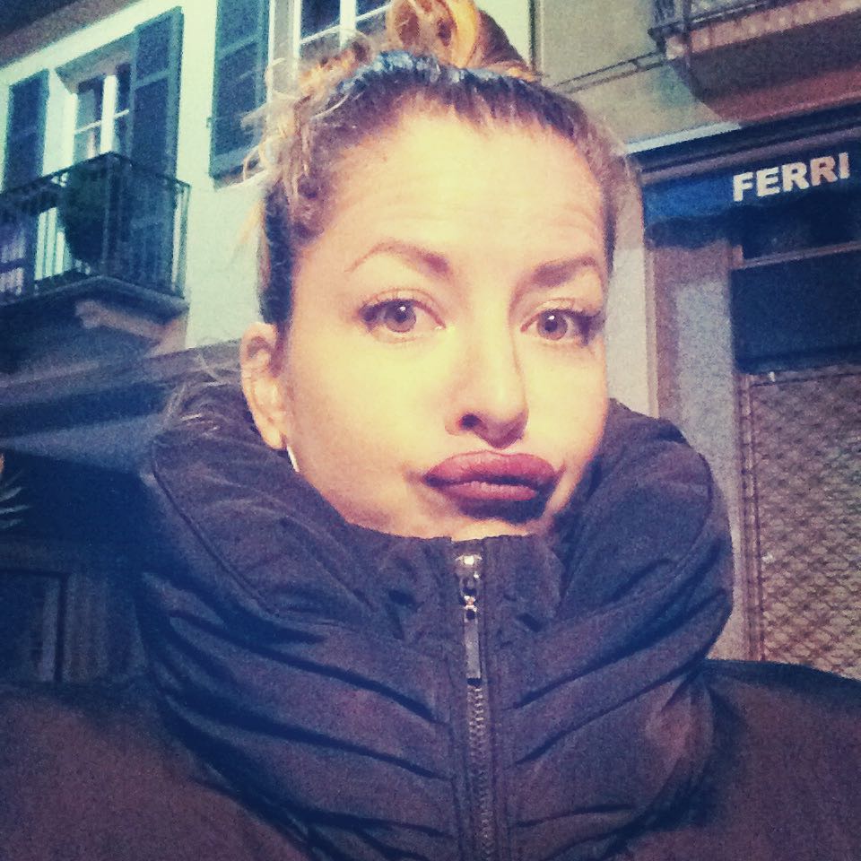 10 Pesona Luna Montico, istri Gaston Castano yang baru melahirkan