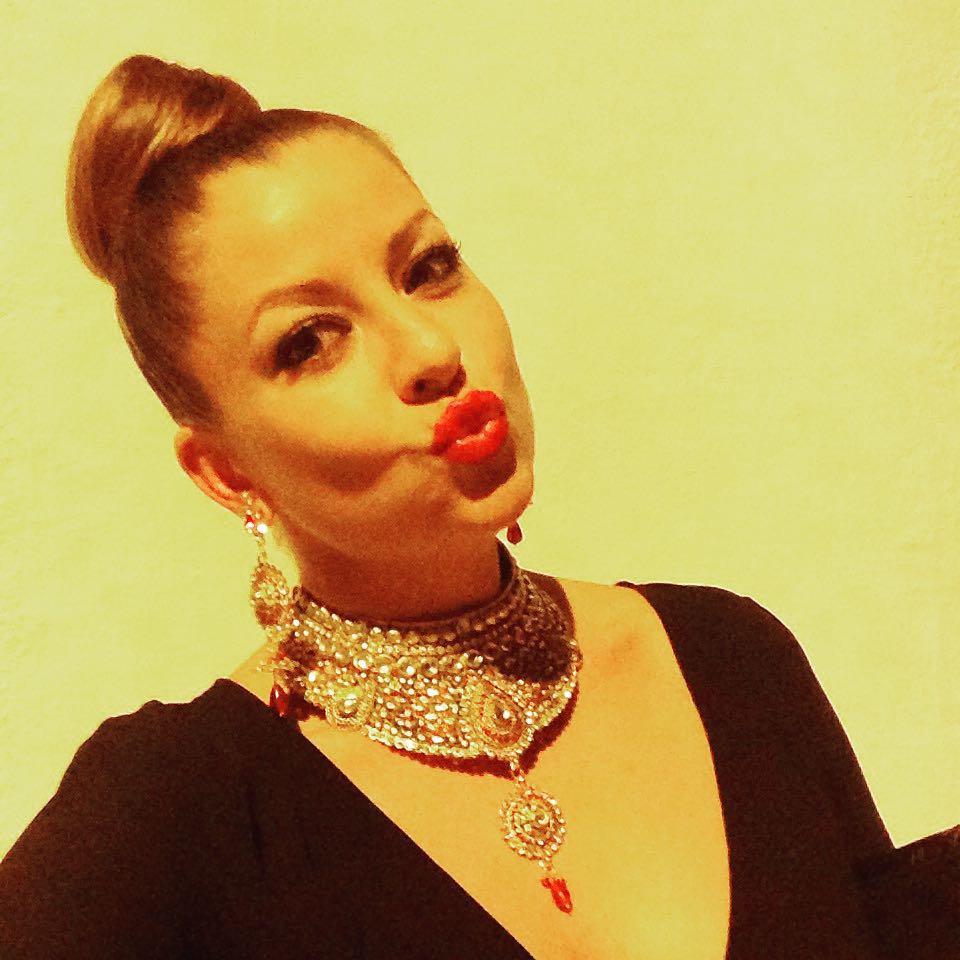 10 Pesona Luna Montico, istri Gaston Castano yang baru melahirkan