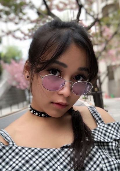 8 Pesona adik Ayu Ting Ting saat liburan di Jepang, bikin pangling