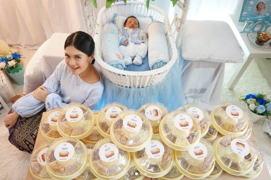 5 Potret akikah anak pasangan Vinessa-Ryan, sederhana tapi bermakna