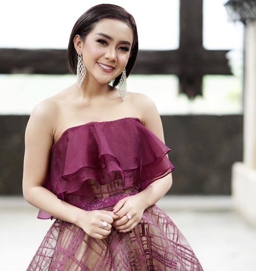 6 Seleb cantik yang menyandang status janda kembang, masih kayak ABG