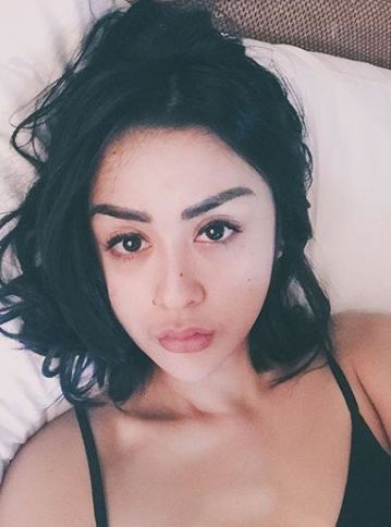 10 Potret Selvi Kitty tanpa makeup, cantiknya tak sedikit pun pudar