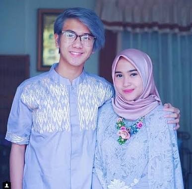 10 Potret akur & kompaknya Iqbaal Ramadhan dengan kakaknya yang cantik