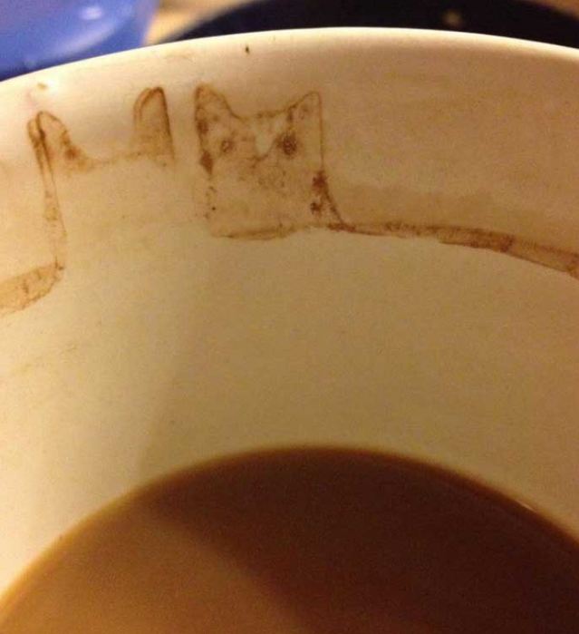 10 Bekas kopi ini tidak sengaja membentuk gambar unik, wow!