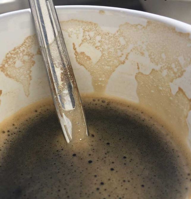 10 Bekas kopi ini tidak sengaja membentuk gambar unik, wow!