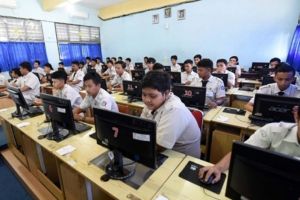 Komentar kocak sulitnya soal UNBK ini bikin perut sakit tahan ketawa