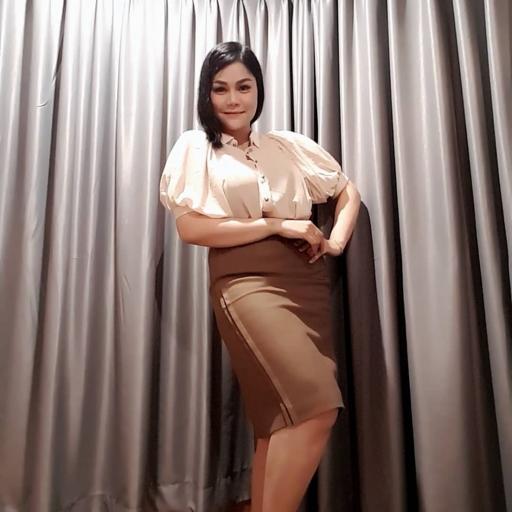 Tak lagi pamer keseksian, 5 penampilan DJ Butterfly ini tuai pujian