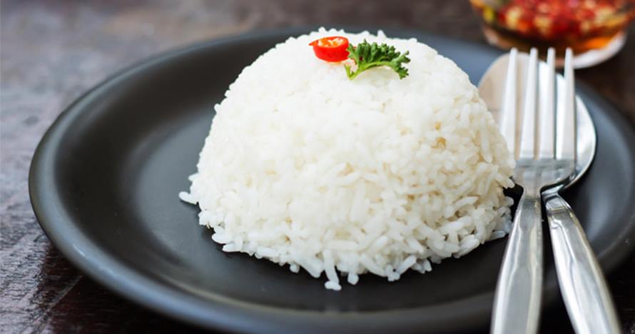 Suka ngerasa belum kenyang jika belum makan nasi? Ini alasan ilmiahnya