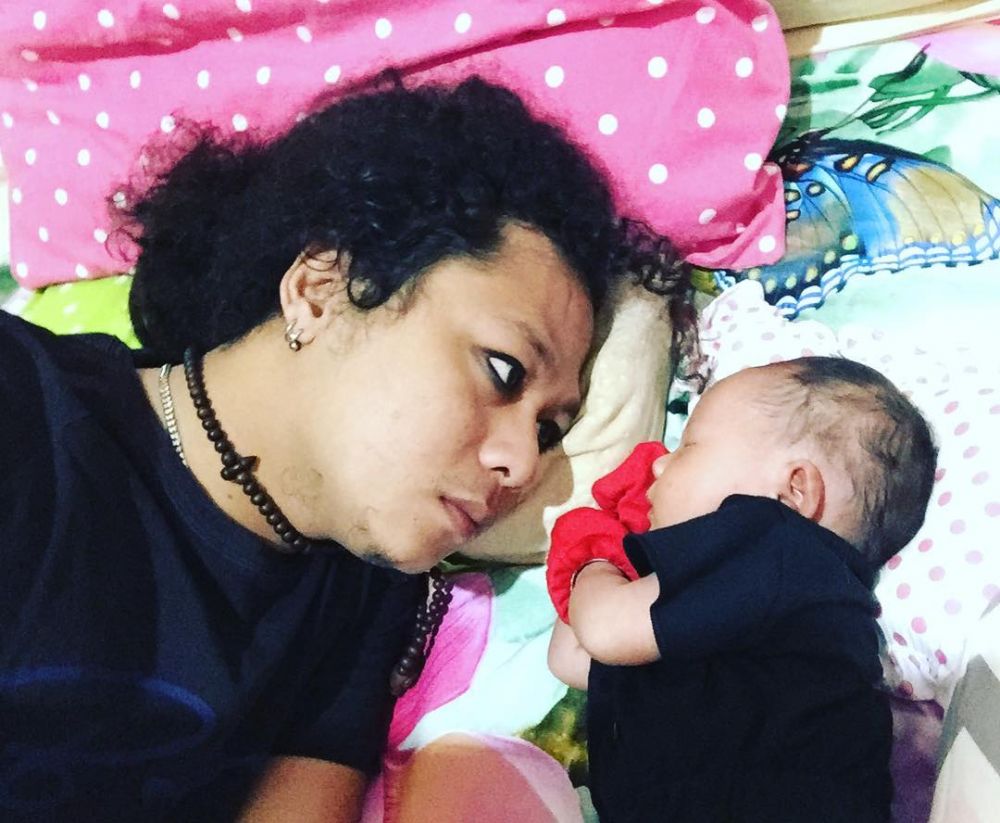 Masih ingat Yoda Idol? ini 5 momen dirinya mengasuh anak pertama