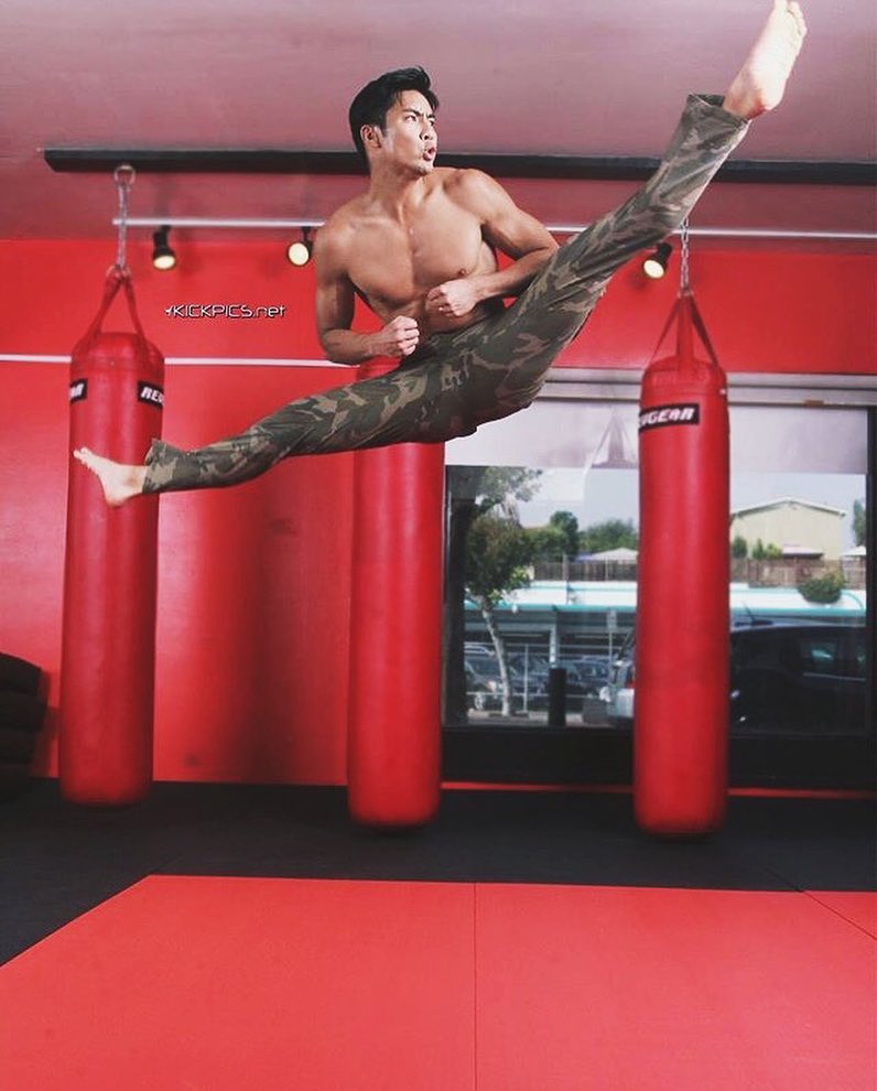 10 Potret Yoshi Sudarso, pria Indonesia aktor stuntman di Hollywood