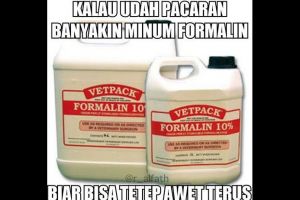 4 Risiko jika kamu mengonsumsi makanan berformalin