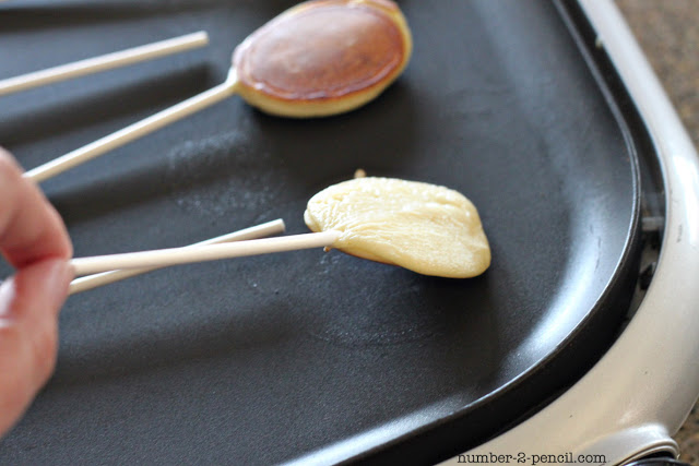 Bosen sama pancake yang gitu-gitu aja? Yuk coba bikin pancake pops