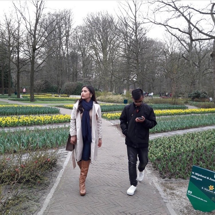 10 Momen kebersamaan Prilly dan Raja Latuconsina, suka usil-usilan