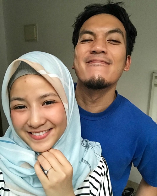 Rayakan 5 tahun pernikahan, ini 10 kemesraan Desta dan Natasha Rizky