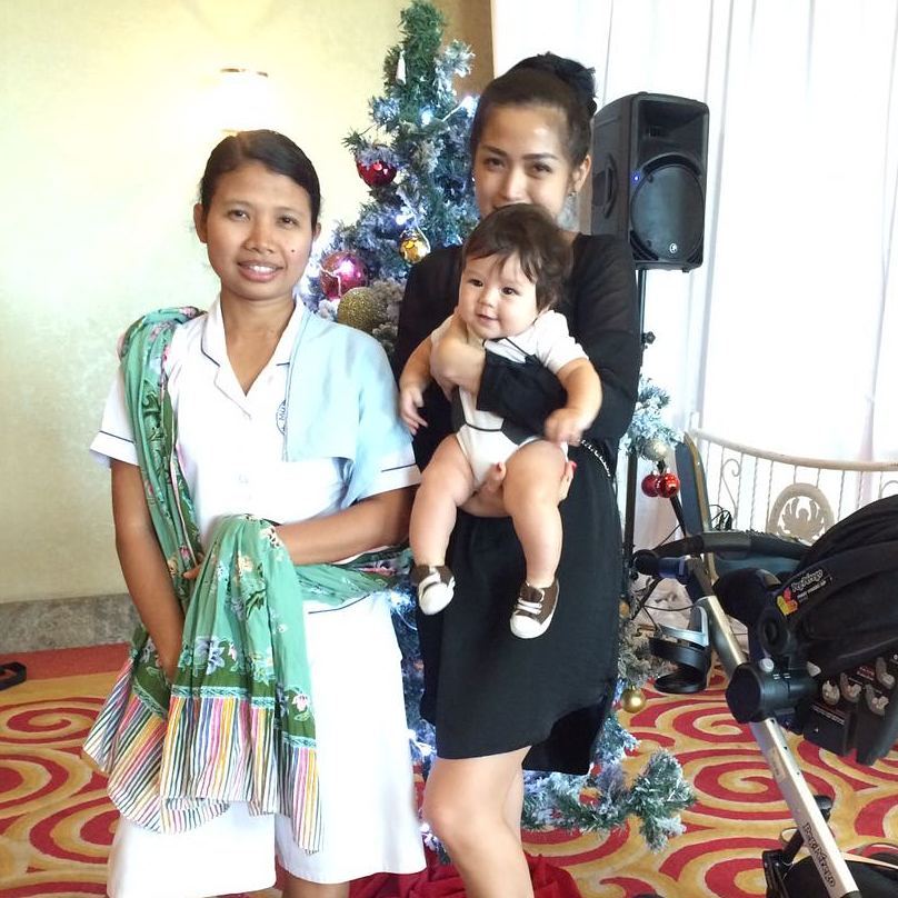 11 Potret Purwati, babysitter El Barrack putra Jedar yang hits abis