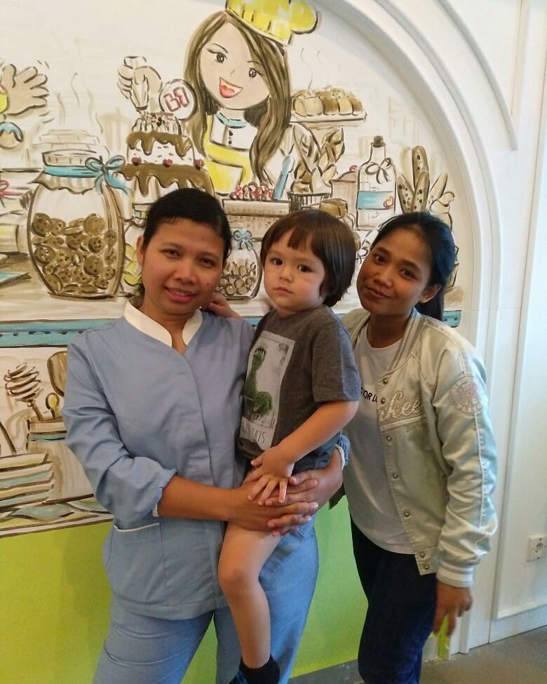 11 Potret Purwati, babysitter El Barrack putra Jedar yang hits abis