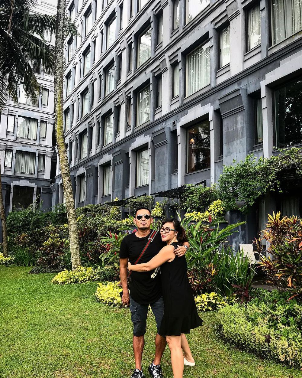 10 Potret kemesraan Rio Febrian dan Sabria Kono yang jarang terekspos