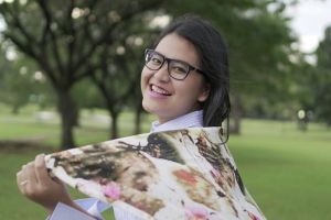 Kolaborasi dengan brand makeup ternama, Kahiyang Ayu bikin pangling