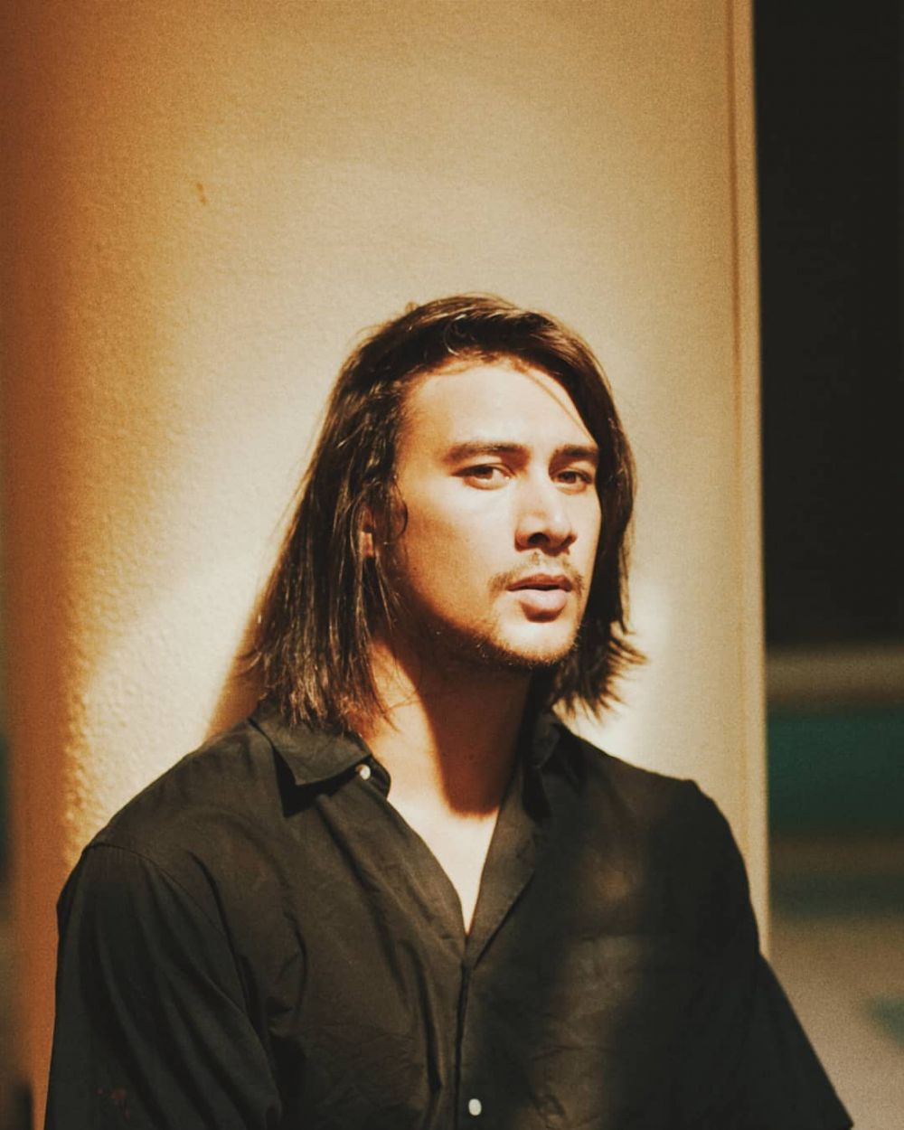 10 Pesona Daniel Adnan, cowok yang mirip Virzha di film Buffalo Boys