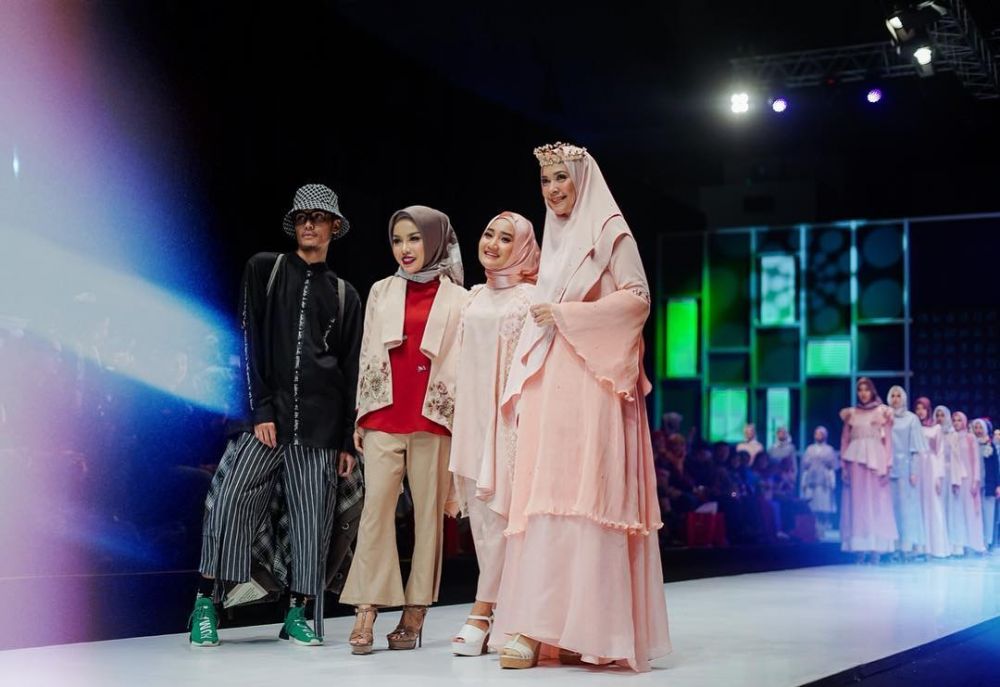 Kolaborasi sama 4 publik figur, koleksi baju muslim terbaru ini kece