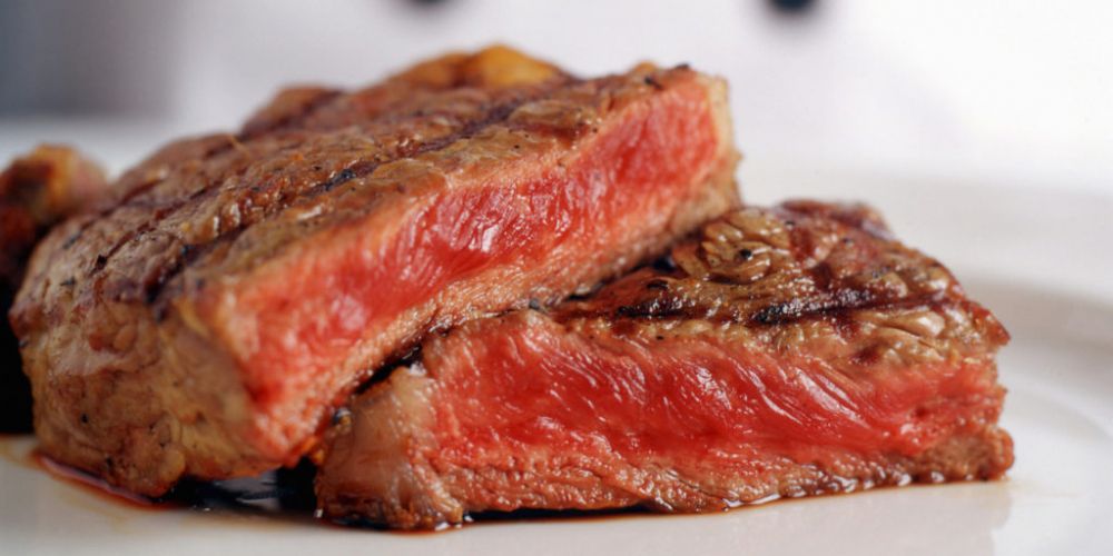 Suka makan steak? Ini 5 tingkat kematangan daging yang perlu kamu tahu