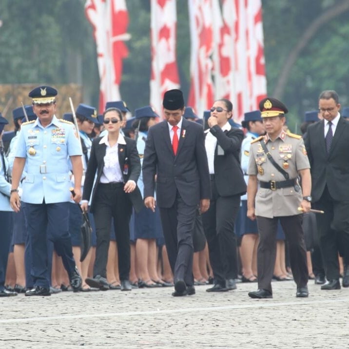 5 Pesona paspampres wanita yang mengawal Presiden Jokowi di Monas