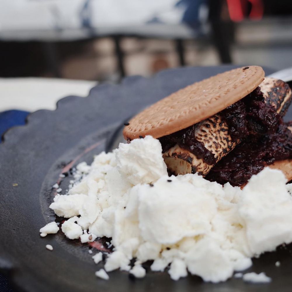 5 Dessert ketan hitam kekinian, bahan tradisional bercita rasa modern