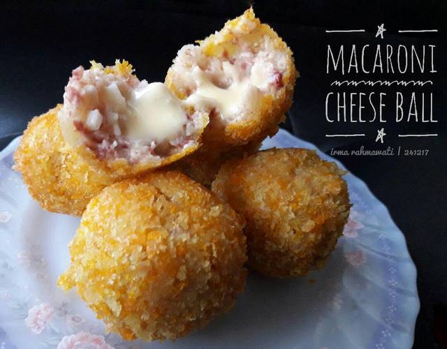 Resep mudah macaroni cheese ball yang renyah di luar & le