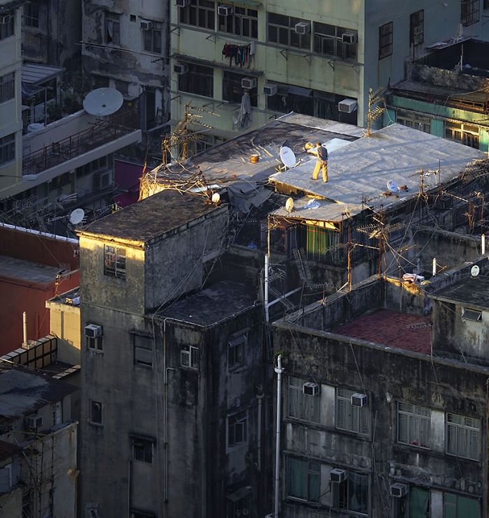 10 Aktivitas di rooftop ini tak diduga-duga, ada main mobil-mobilan