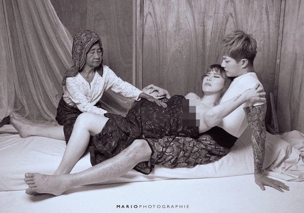 Foto maternity bertema 'dukun beranak', Lee dan Moa banjir pujian