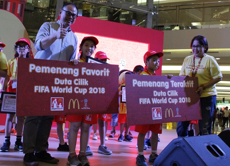 Nih 2 anak Indonesia yang jadi player escort di Piala Dunia 2018