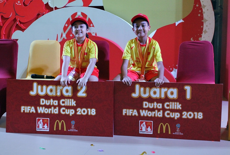 Nih 2 anak Indonesia yang jadi player escort di Piala Dunia 2018