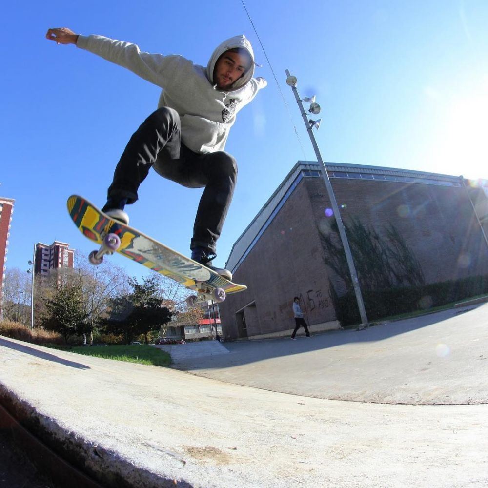 Buta tak halangi impian, ini 9 aksi Marcelo Lusardi saat skateboarding